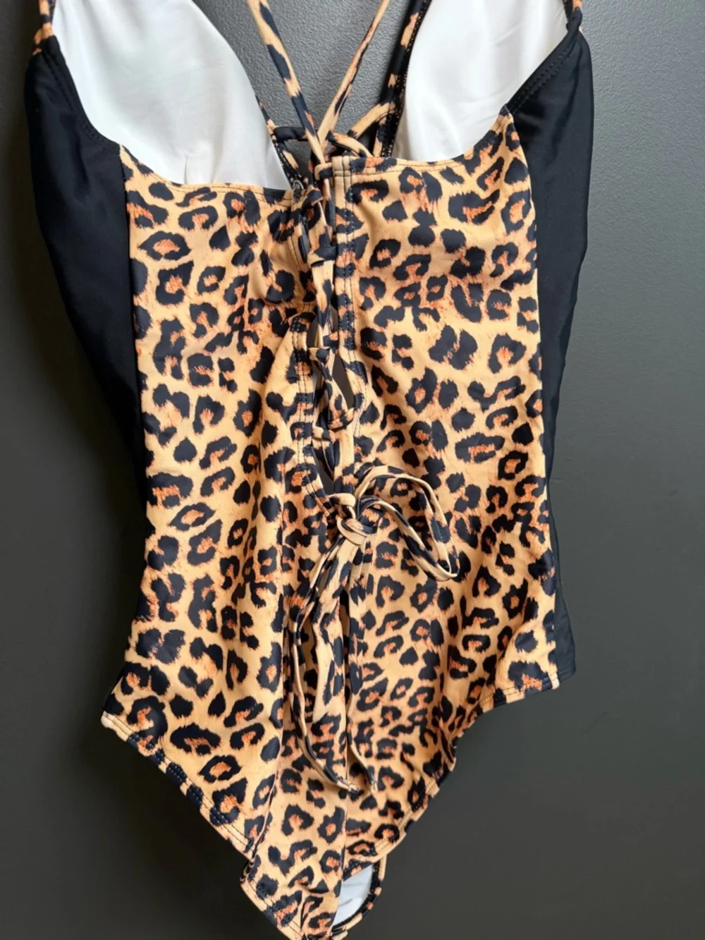 N/A stylish leopard